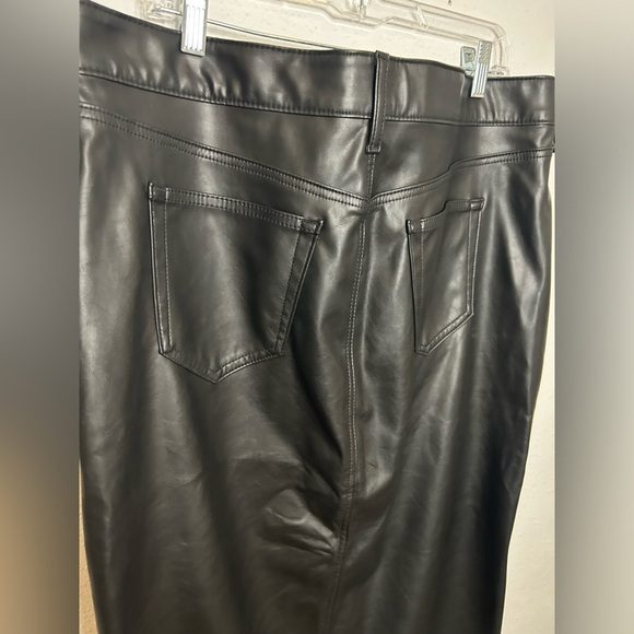 Torrid Black Faux Leather Skirt Size 16 - Picture 6 of 9